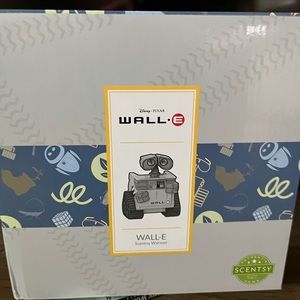 Scentsy x Disney Pixar Wall E Element Warmer